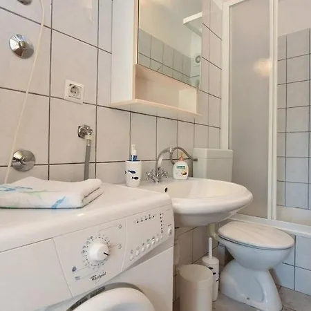 Semesterbostad House With A Parking Space Cove Zarace, Hvar - 23952