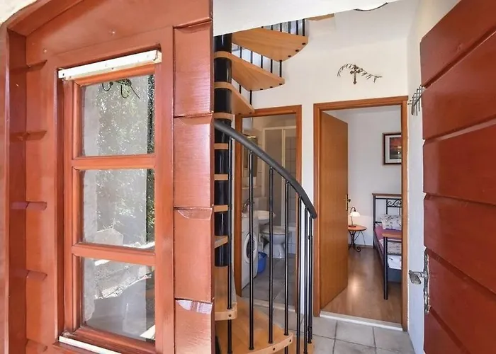 House With A Parking Space Cove Zarace, Hvar - 23952 Feriehus *